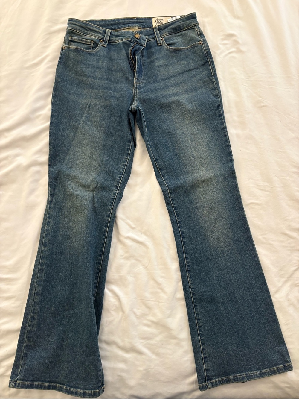 Cosmic Blue Love Women’s Flare Jeans Size 30 Medium Wash
